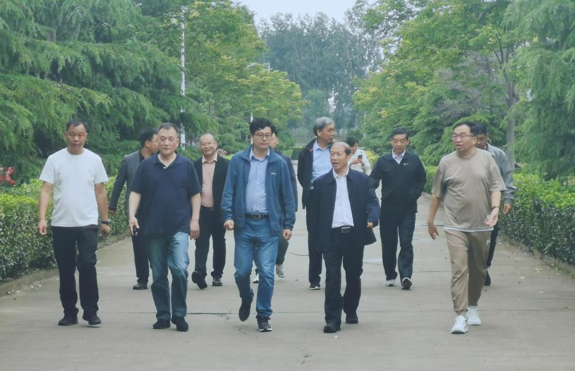 心博(中国)丨河南农业大学党委副书记、校长介晓磊一行莅临心博(中国)河南瑞亚参观调研 心博(中国)丨河南农业大学党委副书记、校长介晓磊一行莅临心博(中国)河南瑞亚参观调研