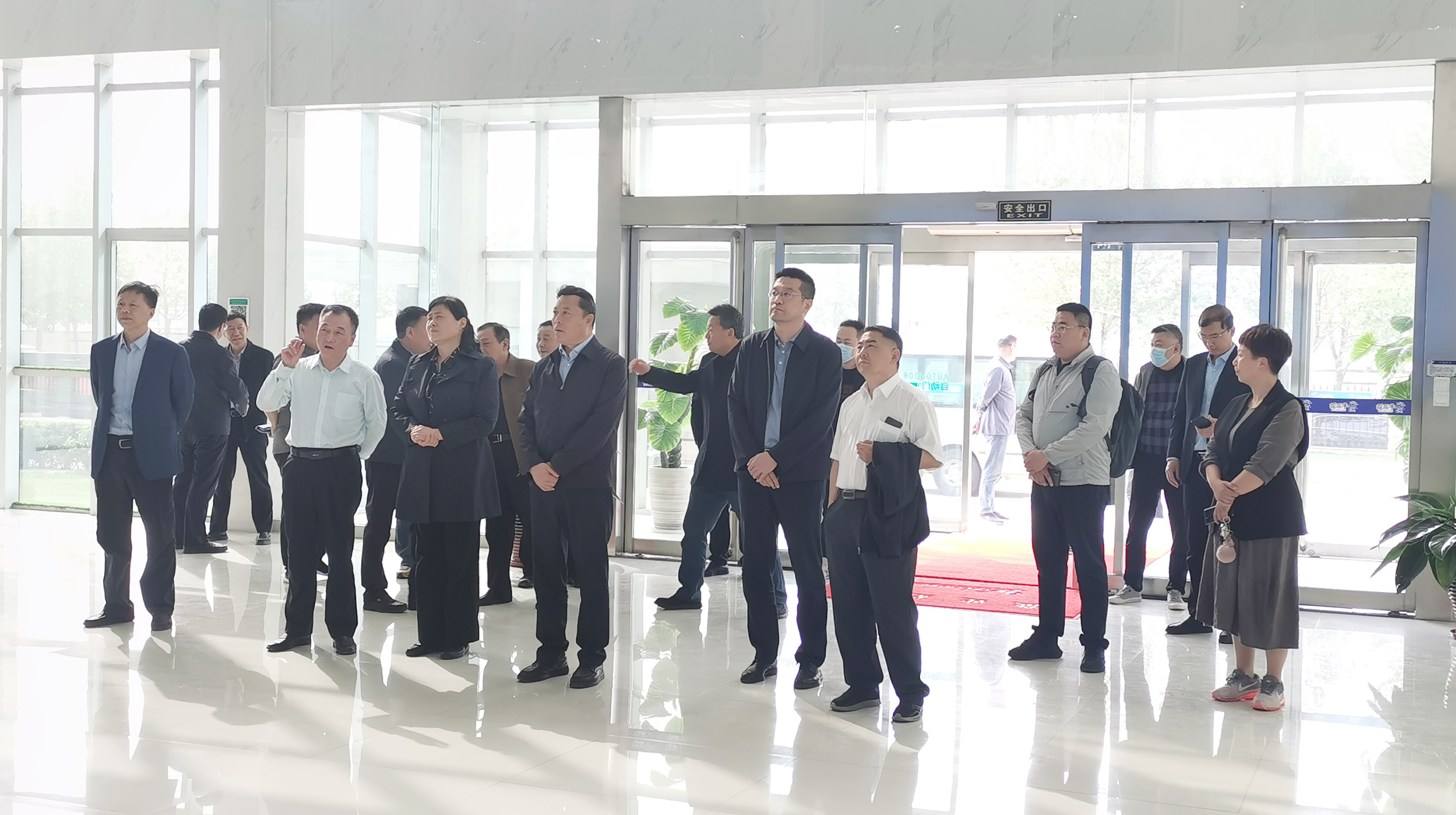 心博（中国）丨沈阳市人大常委会副主任曹鹏一行莅临心博（中国）考察座谈