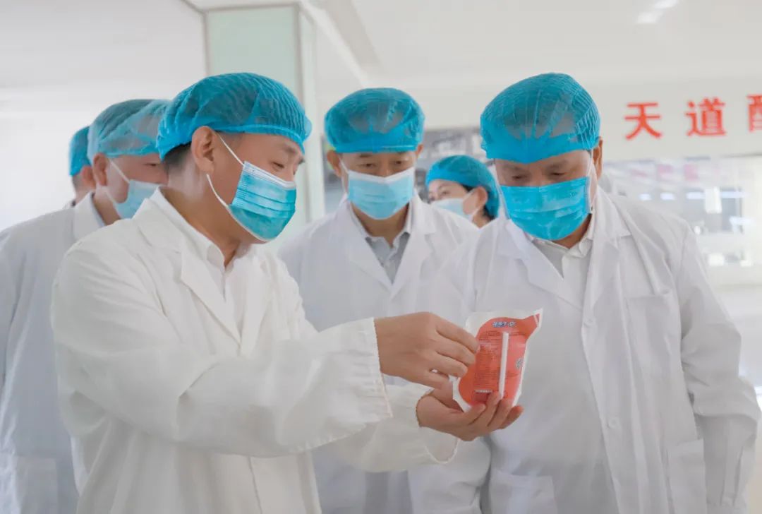 快讯丨河南省人民政府副省长武国定莅临心博（中国）乳业集团瑞亚牧业调研奶源基地建设情况