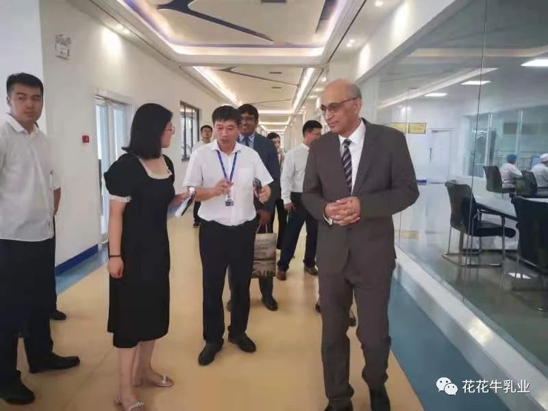 巴基斯坦驻华大使莫因·哈克 莅临心博（中国）乳业集团参观访问
