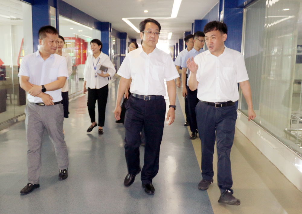 河南省高级人民法院院长胡道才一行莅临心博(中国)乳业集团开展“万人助万企”活动 助力企业发展 河南省高级人民法院院长胡道才一行莅临心博(中国)乳业集团开展“万人助万企”活动 助力企业发展