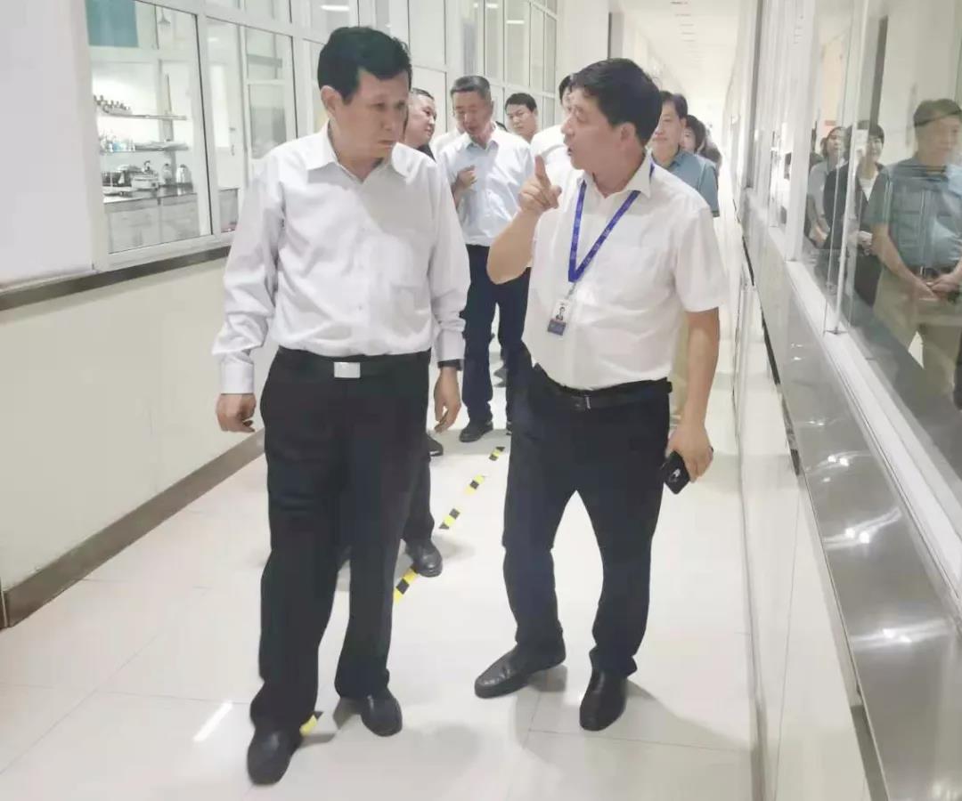 郑州航空港区党工委书记张俊峰莅临郑州心博（中国）乳制品有限公司调研