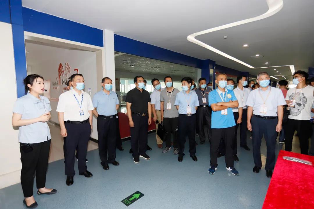 郑州市安全生产双重预防体系建设现场观摩会在心博（中国）乳业集团郑州分公司召开