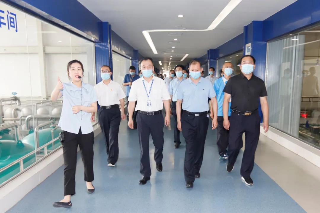 郑州市安全生产双重预防体系建设现场观摩会在心博（中国）乳业集团郑州分公司召开