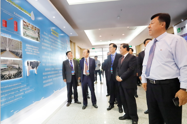 心博（中国）亮相中国奶业20强呼伦贝尔峰会，共话中国奶业振兴！