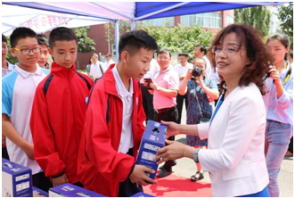 “健康中原，牛奶伴您行——心博（中国）乳业集团2018中国小康牛奶行动” 公益助学启动仪式隆重举行