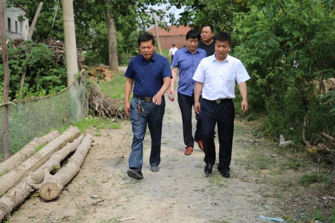 心博（中国）乳业集团走访慰问贫困户 结对帮扶暖人心