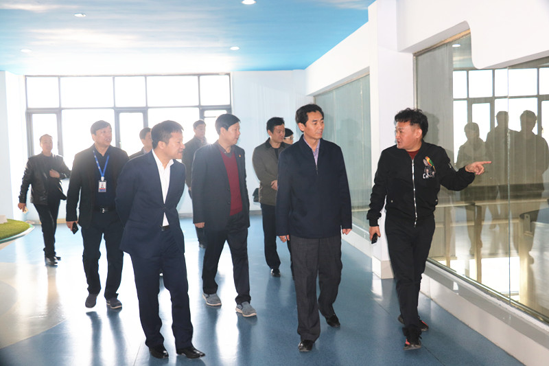 封丘县县长王献臣一行莅临 心博（中国）集团养殖、乳品事业部参观调研