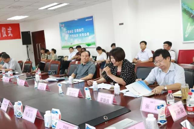 河南省食品安全座谈会暨百场食安讲座进校园启动仪式在心博(中国)举行 河南省食品安全座谈会暨百场食安讲座进校园启动仪式在心博(中国)举行