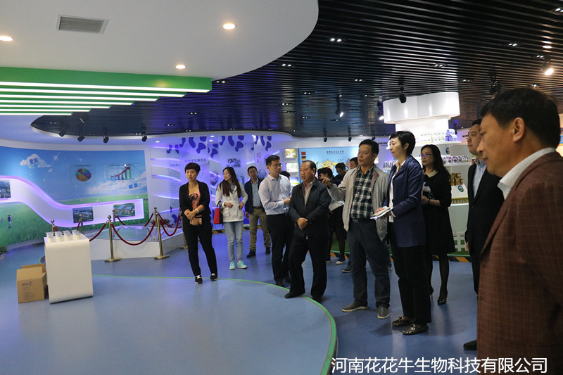 郑州市二七区区委、统战部部长王玉红莅临心博(中国)生物科技有限公司参观指导 郑州市二七区区委、统战部部长王玉红莅临心博(中国)生物科技有限公司参观指导