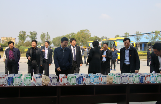 河南省农牧业产业扶贫工作观摩团莅临心博（中国）集团·鲁山瑞亚牧业有限公司参观考察