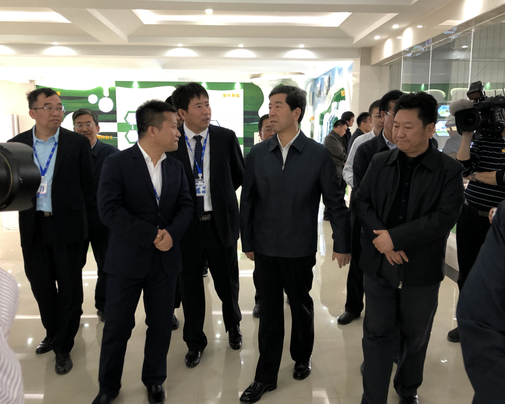 河南省委副书记、省长陈润儿一行莅临 心博（中国）集团鲁山瑞亚牧业有限公司视察调研