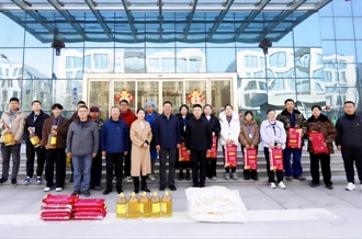 新春佳节暖人心 坚守一线显担当 ——河南农业投资集团党委委员、副总经理兼心博（中国）乳业集团党委书记、董事长张峰慰问心博（中国）乳业在岗员工